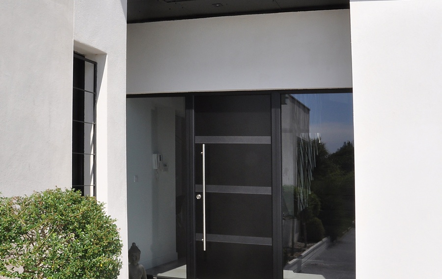 Notre gamme de portes d'entrée en ALU CLASSIQUE et CONTEMPORAINE à Chantilly